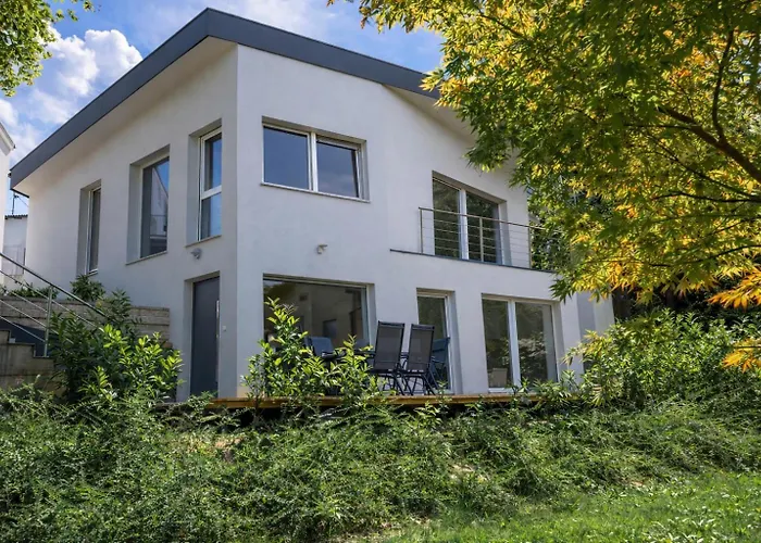 Jacobs Legacy - 4 Bedroom House, Free Parking, Near Center Lubiana