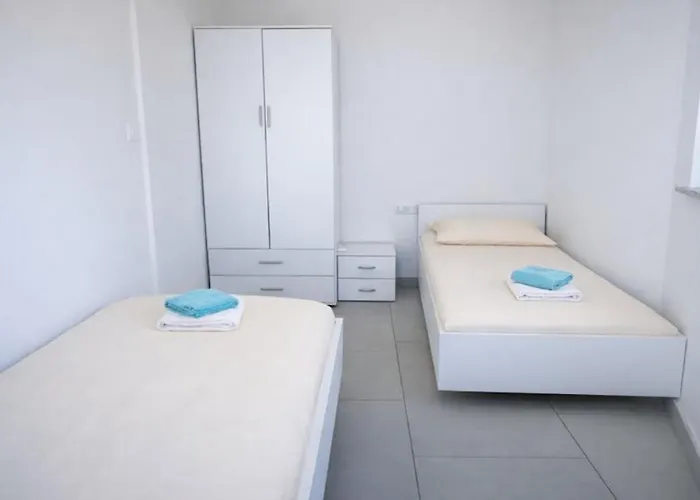 Jacobs Legacy - 4 Bedroom House, Free Parking, Near Center Lubiana