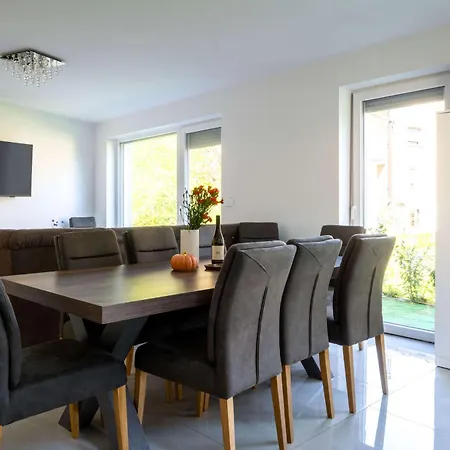 Jacobs Legacy - 4 Bedroom House, Free Parking, Near Center Casa vacanze Lubiana