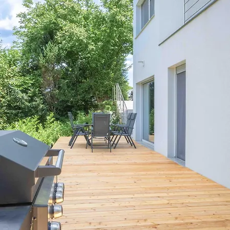 Jacobs Legacy - 4 Bedroom House, Free Parking, Near City Center