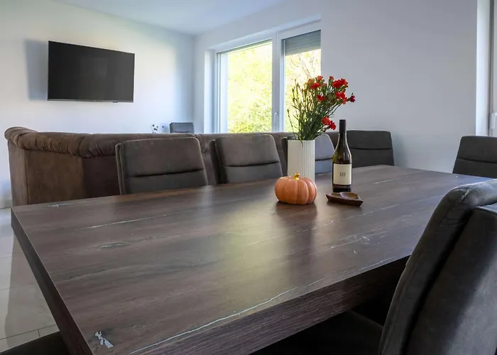 Jacobs Legacy - 4 Bedroom House, Free Parking, Near Center 別荘 *