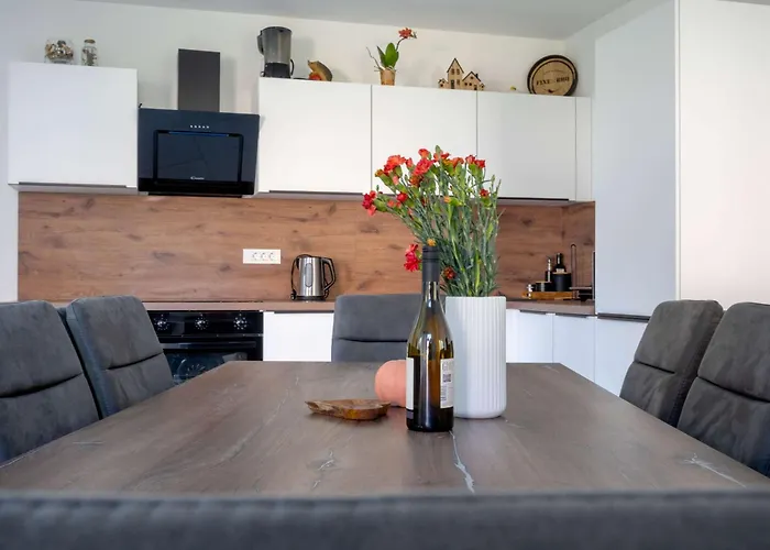 Jacobs Legacy - 4 Bedroom House, Free Parking, Near Center 別荘 *