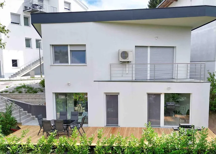 別荘 Jacobs Legacy - 4 Bedroom House, Free Parking, Near Center *