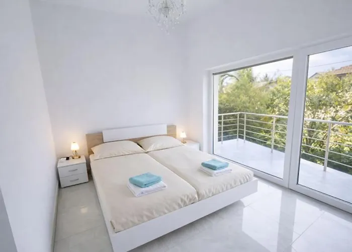 Jacobs Legacy - 4 Bedroom House, Free Parking, Near Center 別荘 *